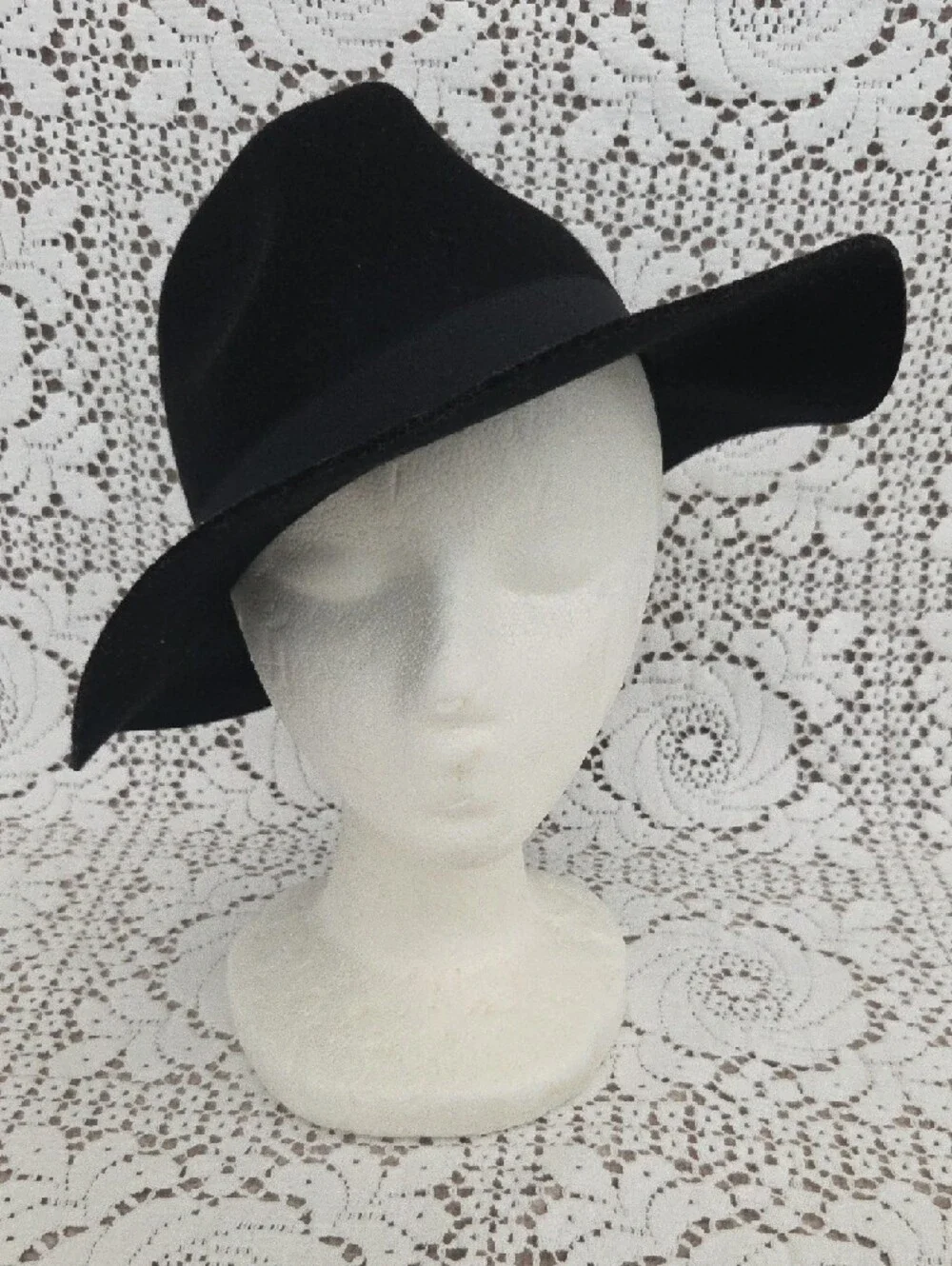 Lauren Ralph Lauren Black Fedora Hat with Band Size OS